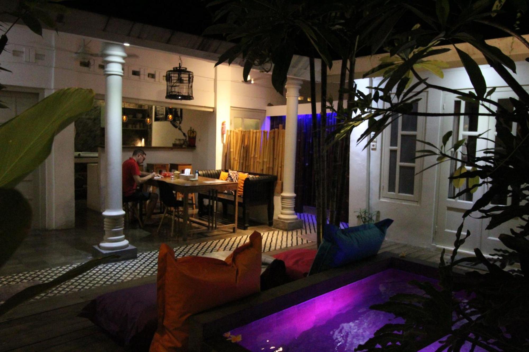 The Patio Yogya Appartement Jogjakarta Buitenkant foto